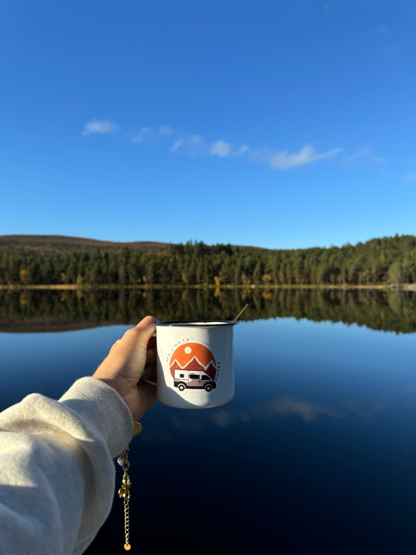Pack de Manta Waterfall + Maunalu Brand taza